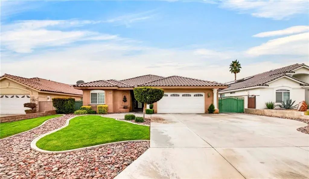 17855 Sage Hen, Victorville