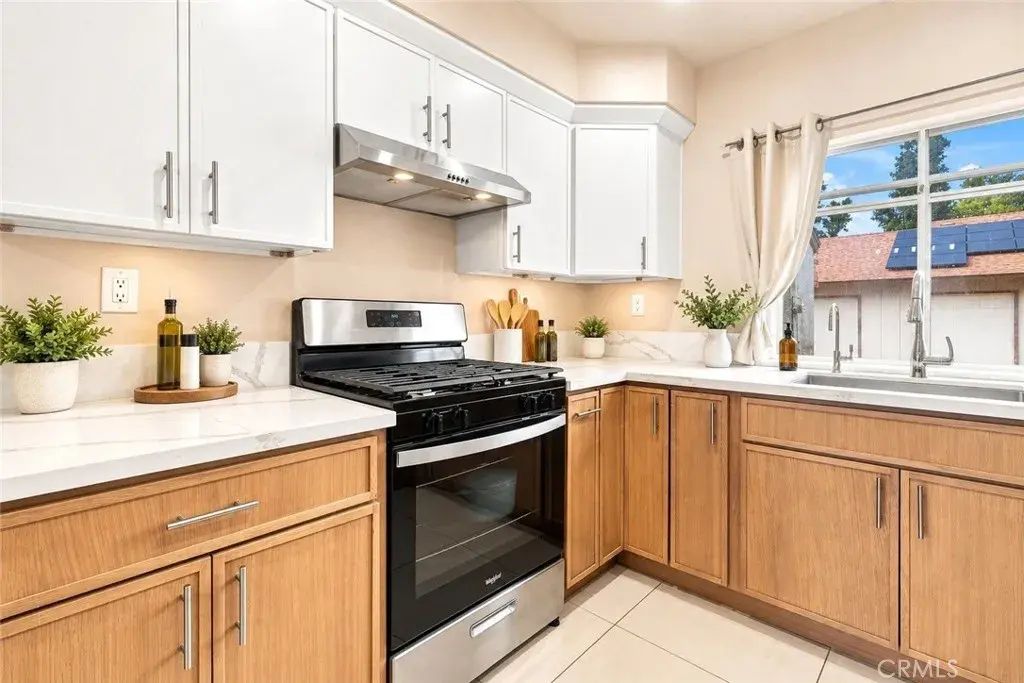 1611 Raintree Place D, Corona