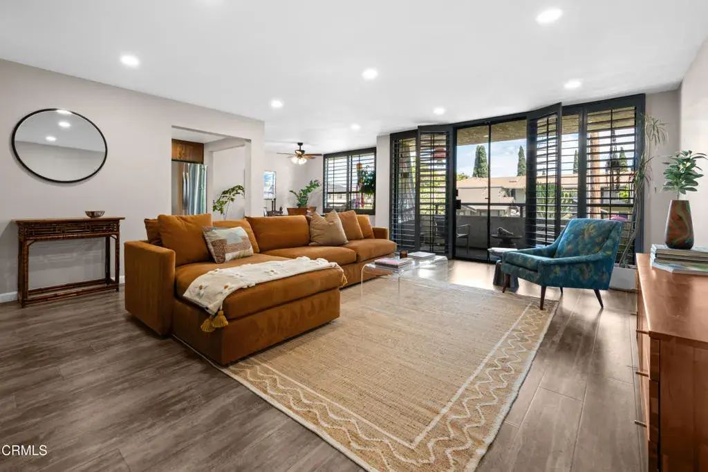 225 Hermosa Avenue 102, Long Beach