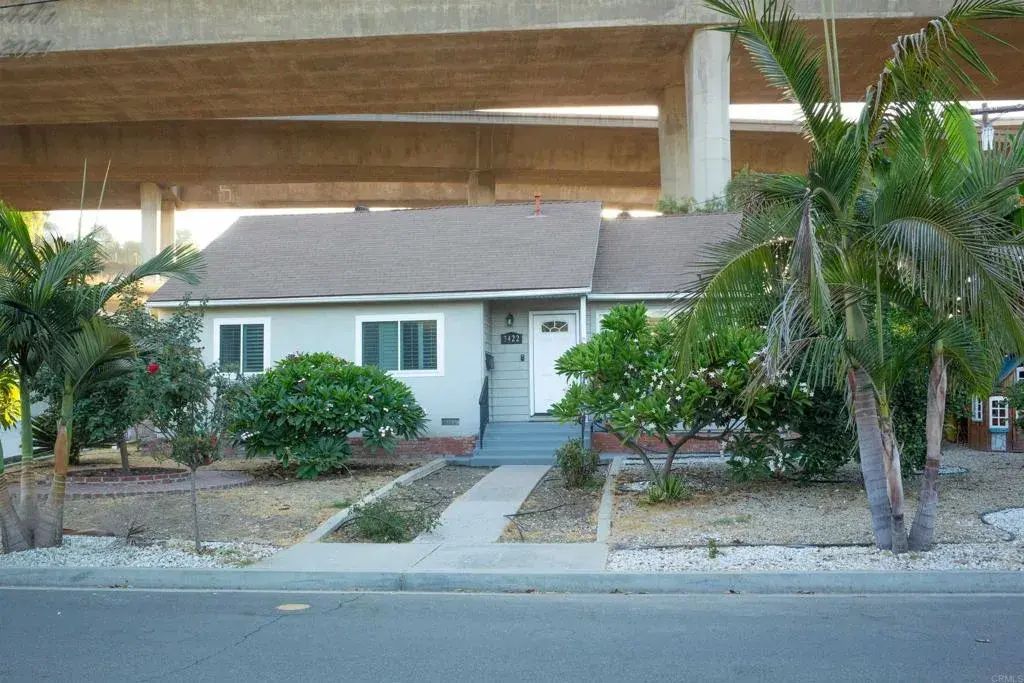 3422 Trophy, La Mesa