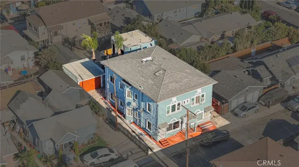 1071 N Almond Court, Long Beach