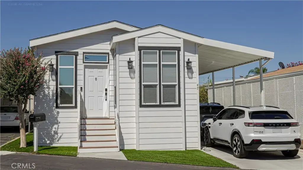 1515 W Arrow Hwy 47, Upland