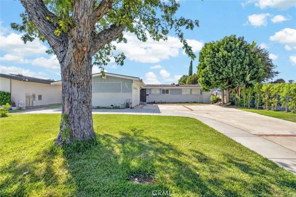 645 S Eastbury Avenue, Covina
