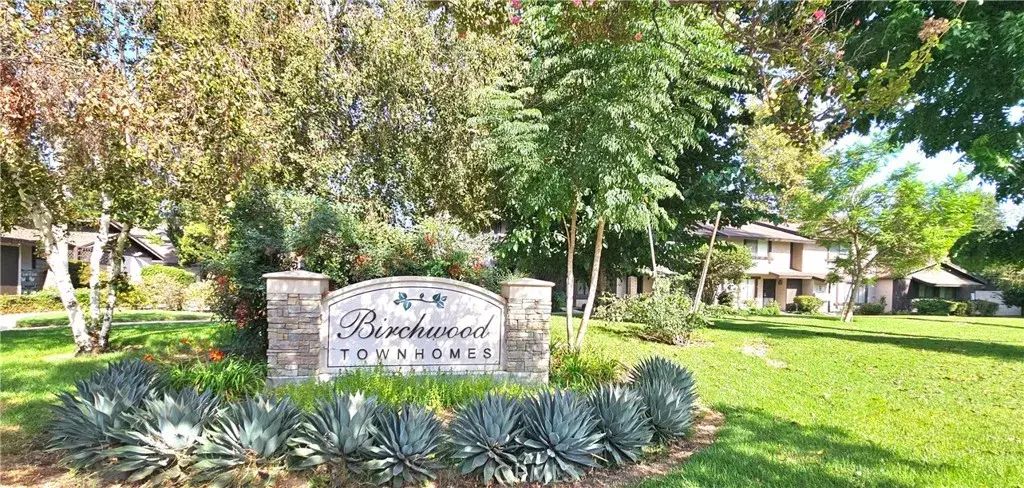 7552 Corbin Avenue 4, Reseda