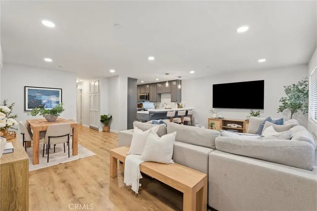 17200 Newhope 204, Fountain Valley