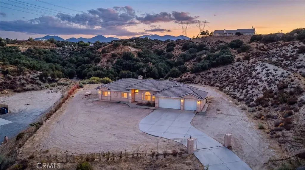 6890 Oak Hill Road, Oak Hills