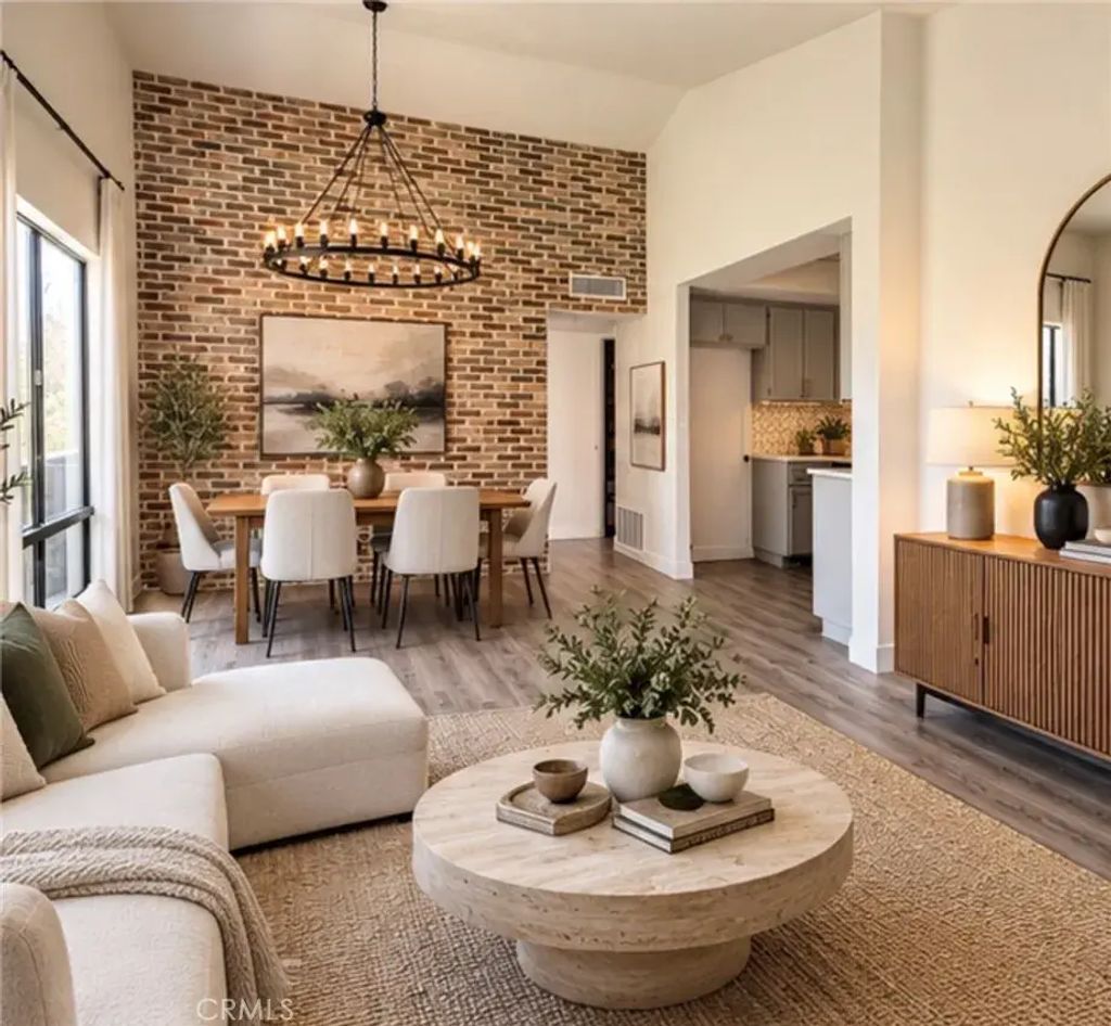 7300 Corbin Ave Unit M, Los Angeles