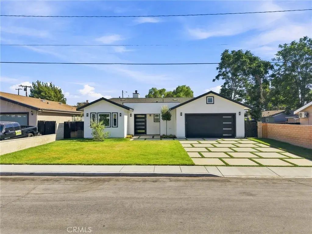 738 California, Simi Valley