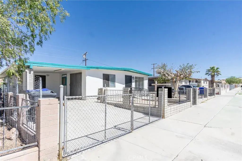 1111 Taos, Barstow