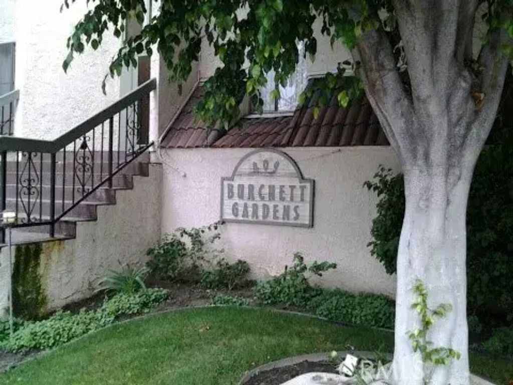 409 Burchett Street 118, Glendale