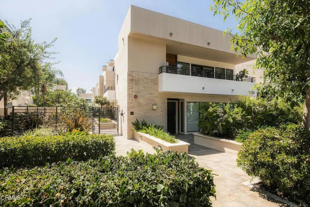 2428 E Del Mar 103, Pasadena