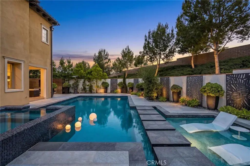 58 Riverboat, Irvine