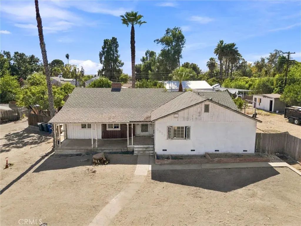 2525 Avenida Escuela, Bakersfield