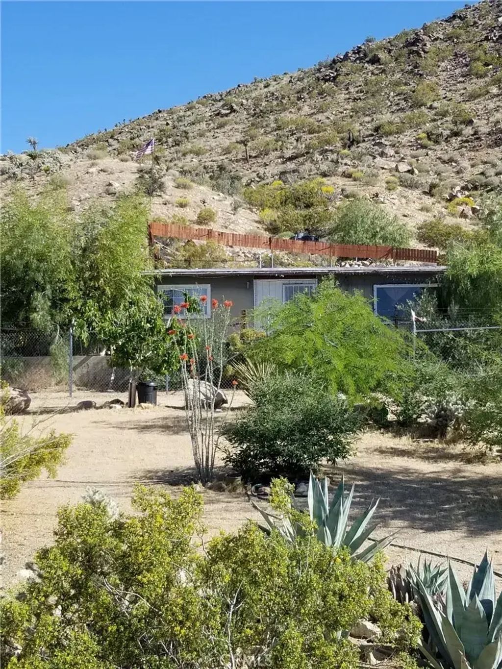 5924 Avalon, Yucca Valley