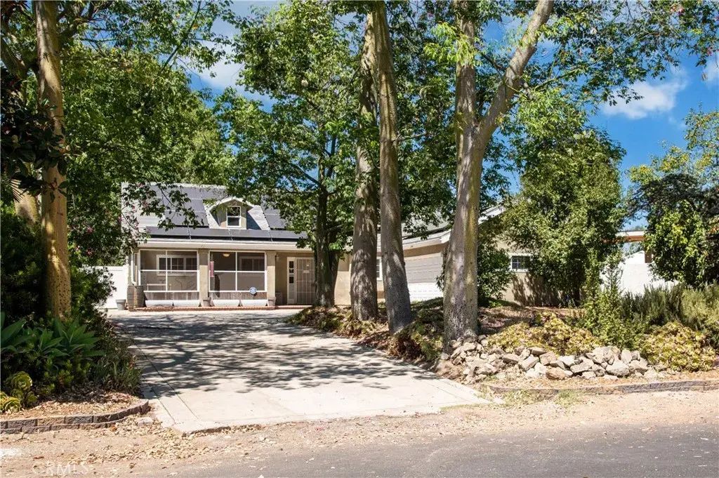 8621 Keokuk, Winnetka