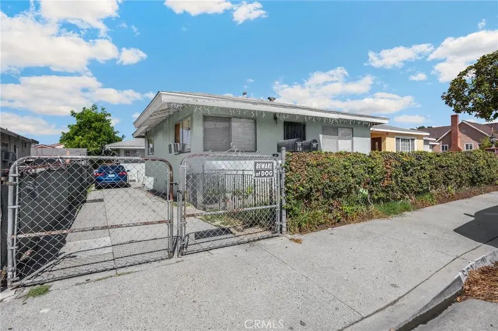 549 Hoefner, Los Angeles