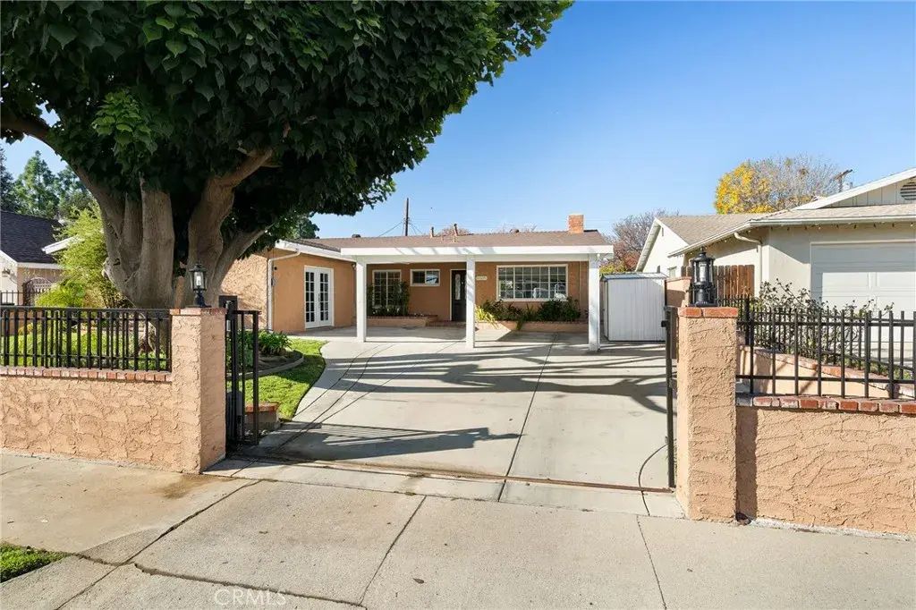 6609 Birchton Avenue, West Hills