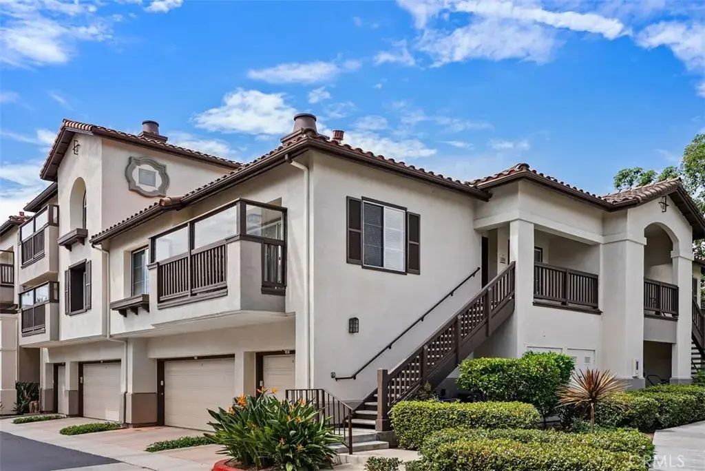 2960 Champion Way 1008, Tustin