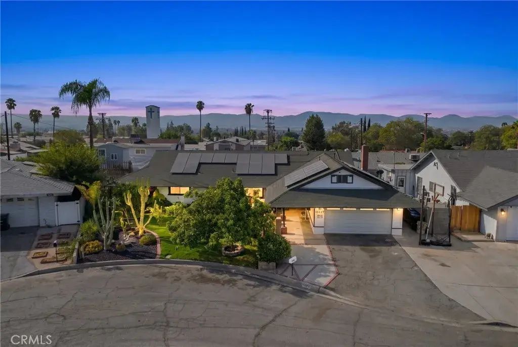 26277 28th, Highland