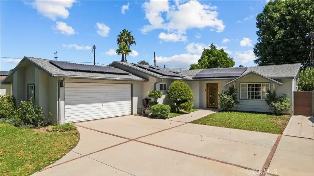 8842 Sophia, North Hills