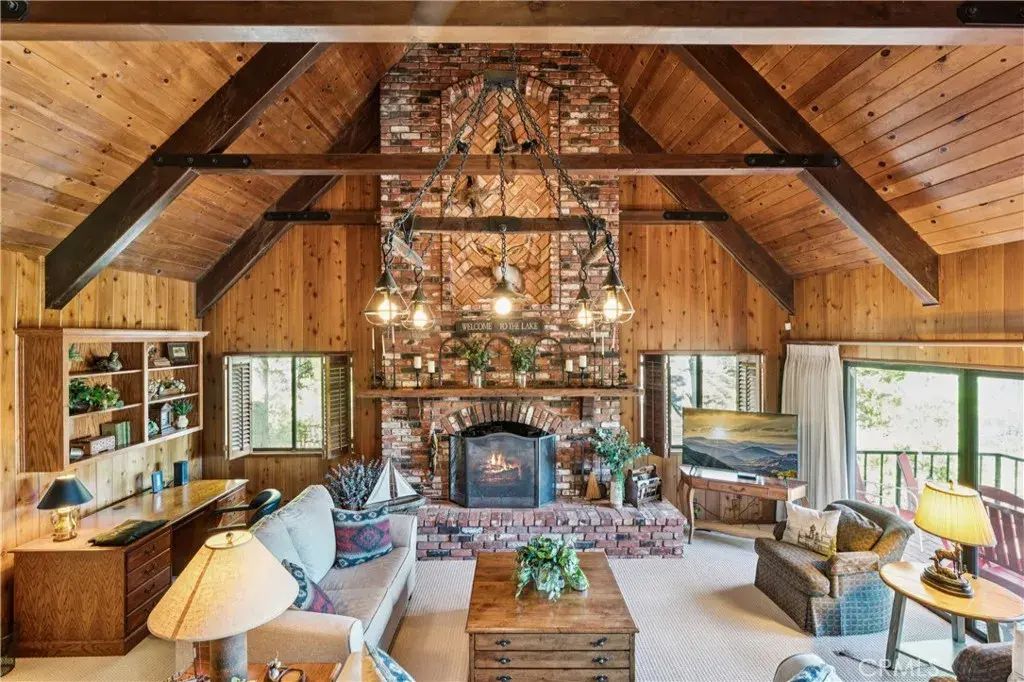 349 John Muir, Lake Arrowhead