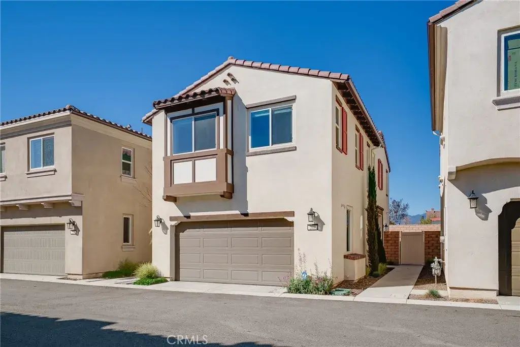 208 Bonita, Rialto