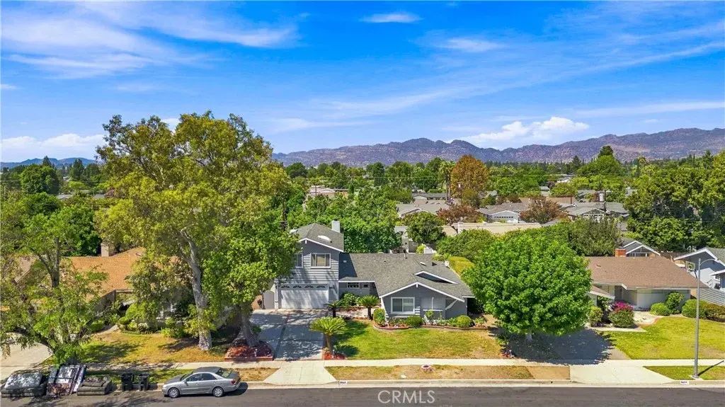 9801 Lubao Avenue, Chatsworth