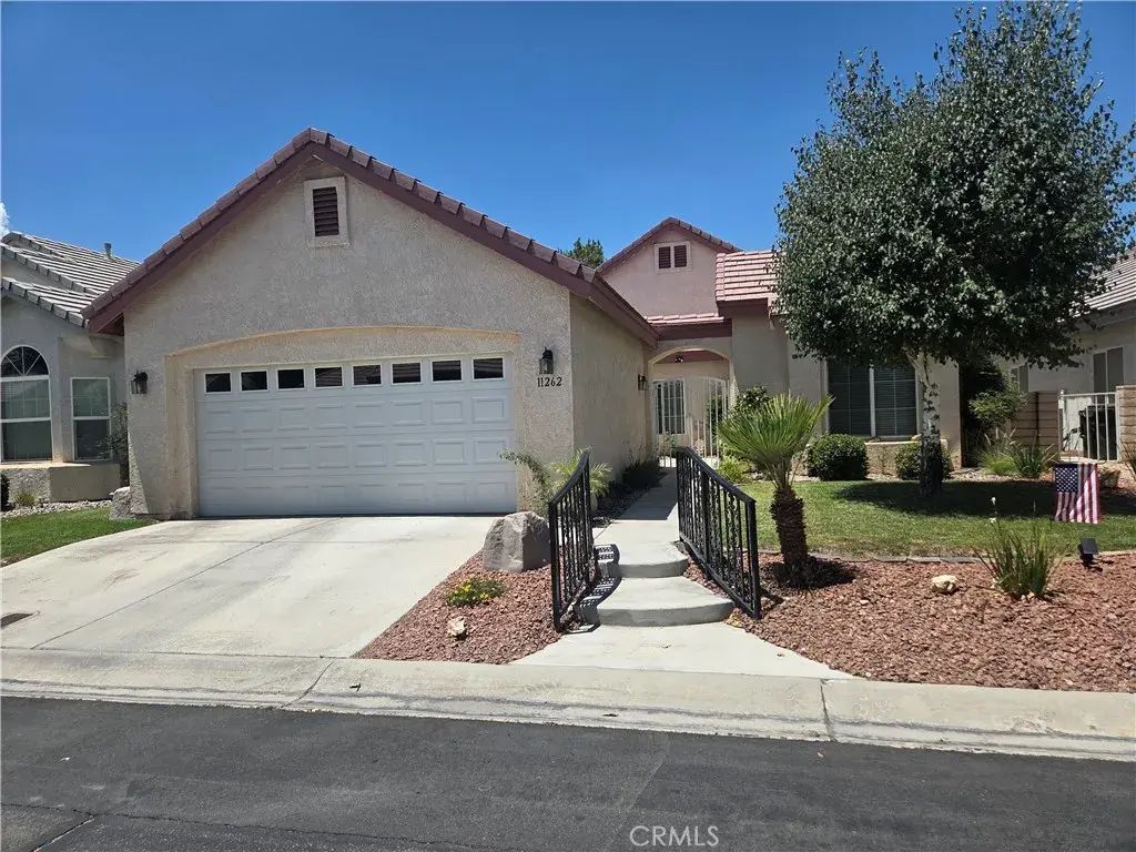 11262 Country Club, Apple Valley