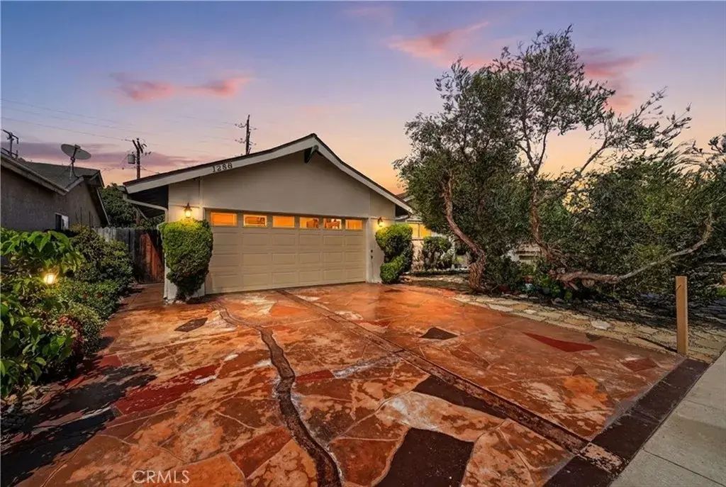 1288 Londonderry Street, Costa Mesa