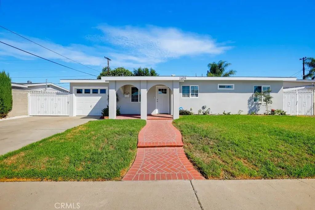 1403 E Florida, Anaheim
