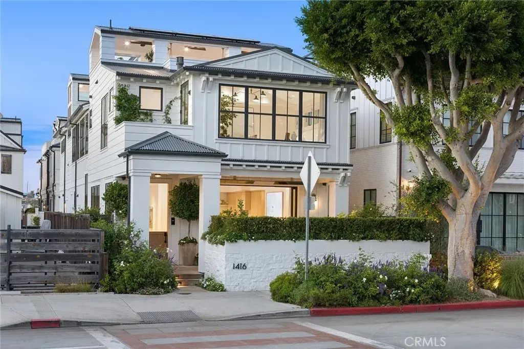 1416 E Balboa Boulevard, Newport Beach