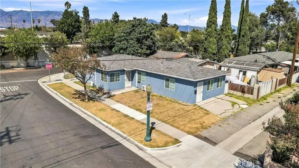 28 W Ramona Road, Alhambra