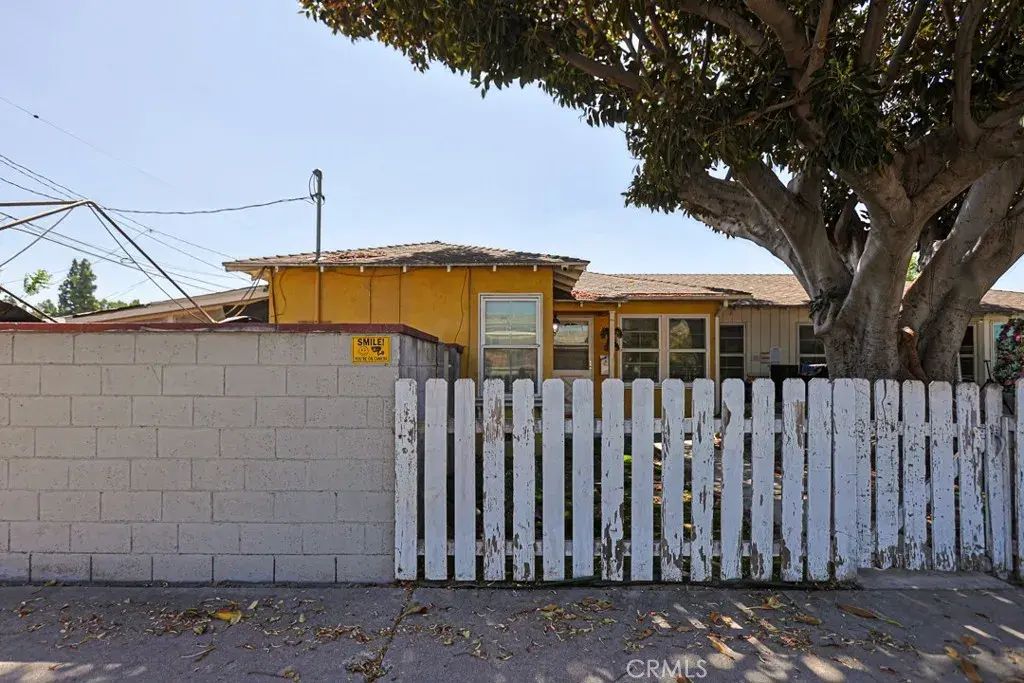 6158 Cahuenga, Los Angeles