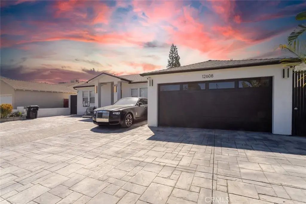 12608 Califa Street, Valley Village