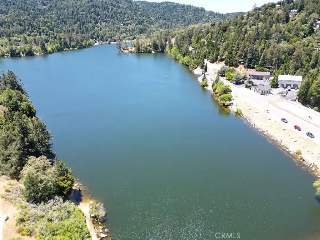 320 Delle, Crestline