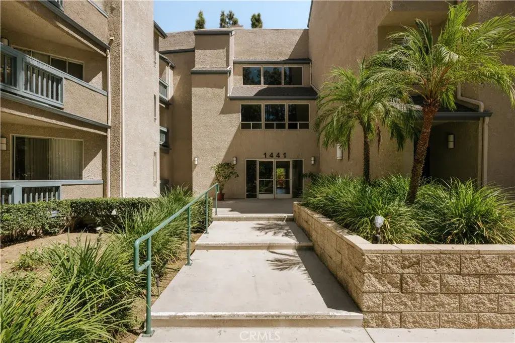 1441 Brett 148, San Pedro