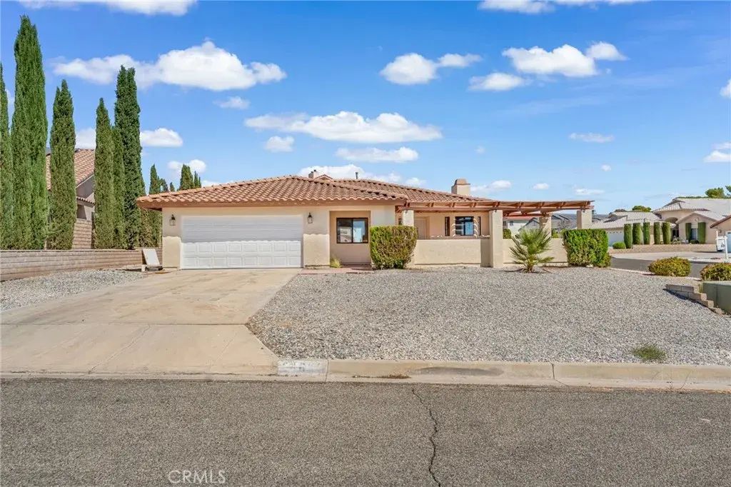 14690 Burgundy, Helendale