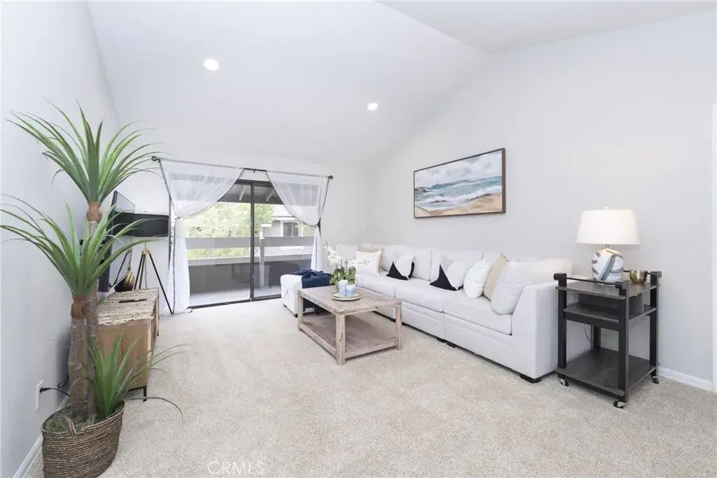 306 Streamwood, Irvine