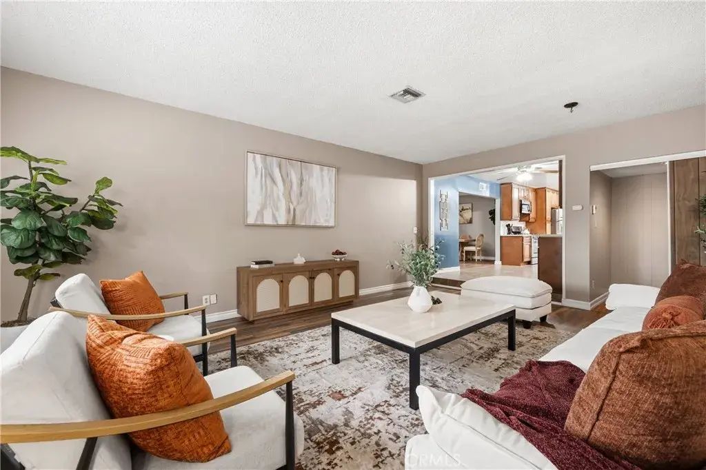 15944 Gledhill, North Hills