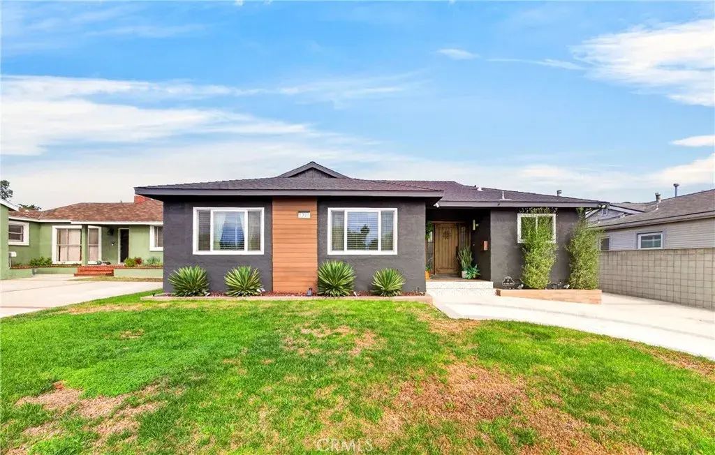 1220 Maple, Torrance