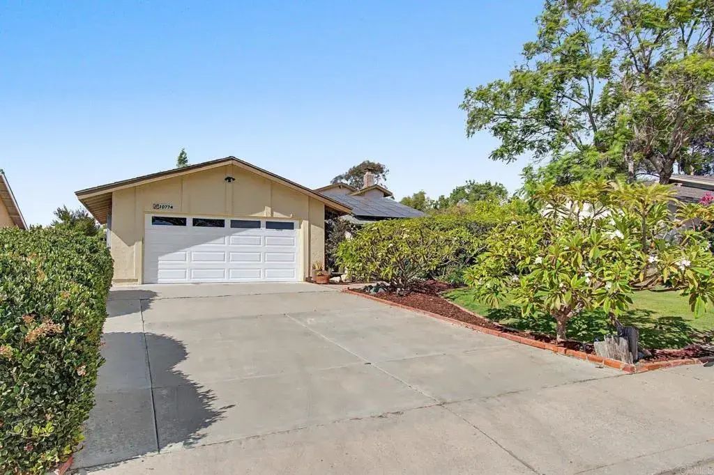 10774 Calle Juan, Spring Valley