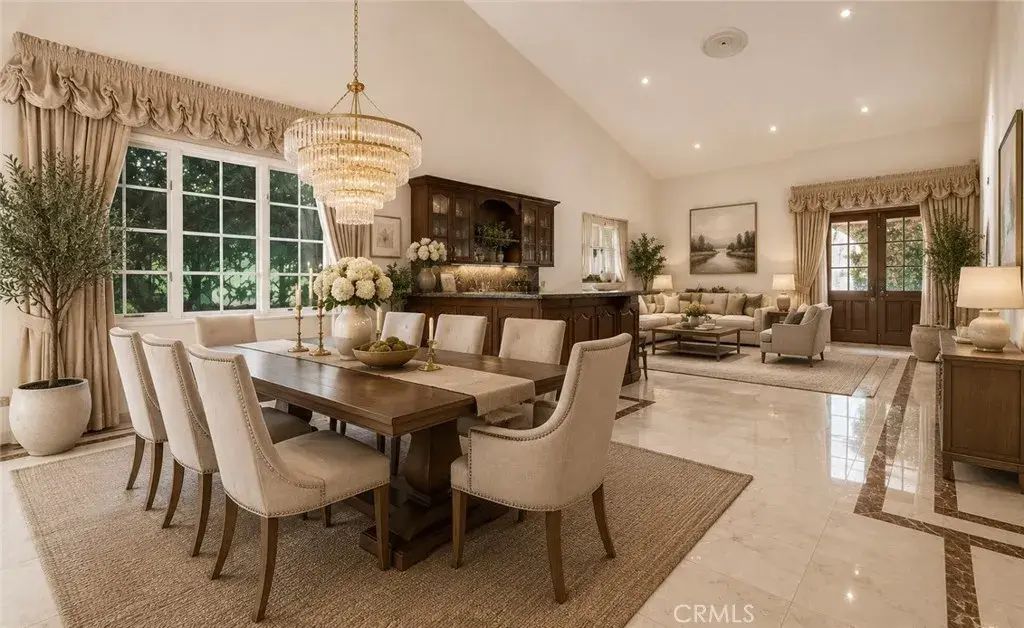 5064 Gaviota, Encino