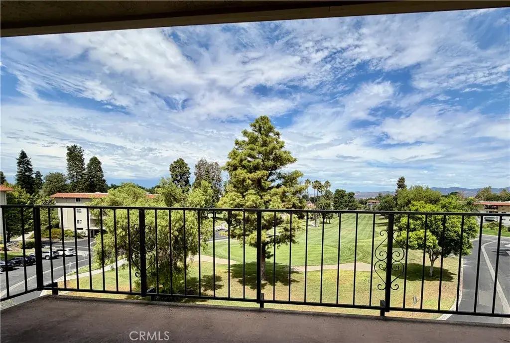 2385 Via Mariposa West 3c, Laguna Woods