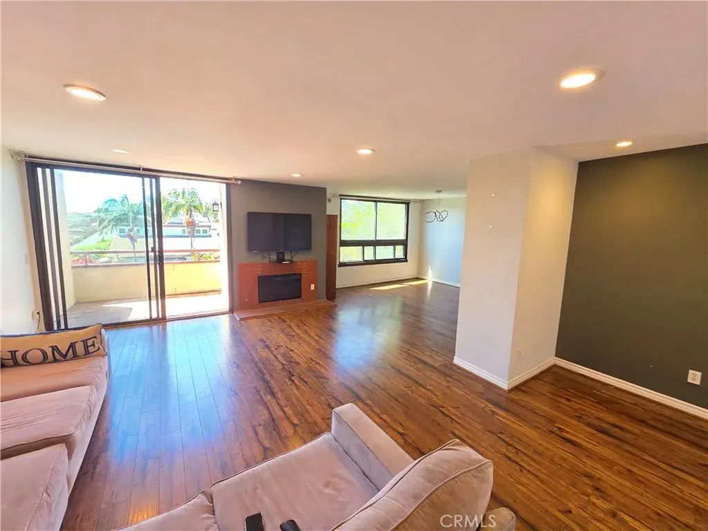 8828 Pershing, Los Angeles