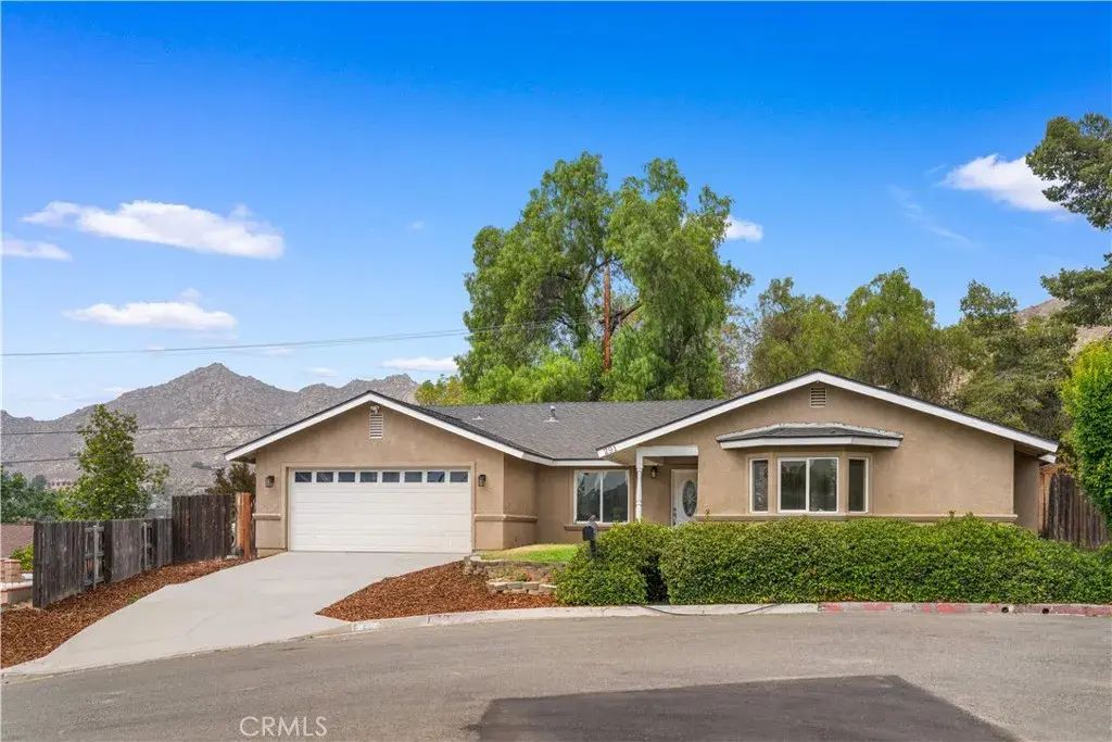 291 Hillandale Court, Riverside