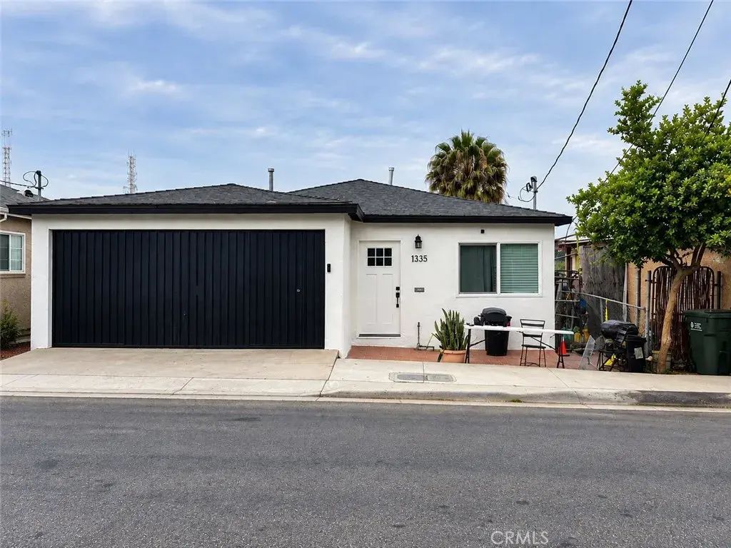 1335 Helen, Los Angeles