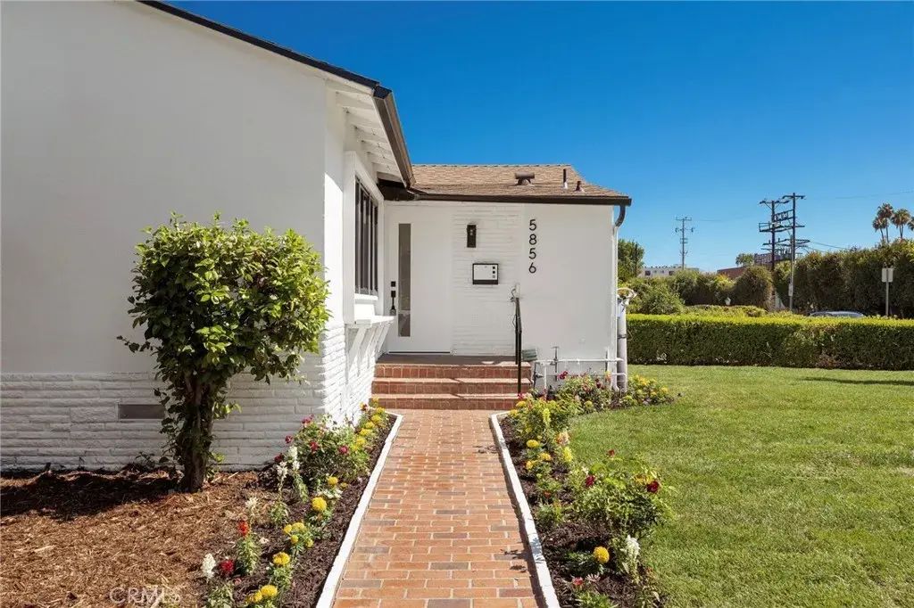 5856 Halbrent Avenue, Sherman Oaks