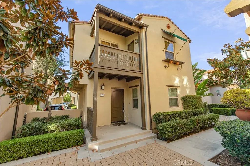 87 Costa Brava, Irvine