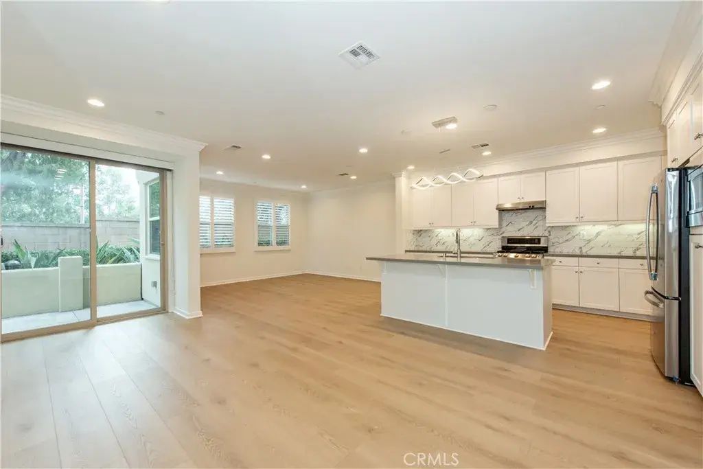 256 Borrego, Irvine