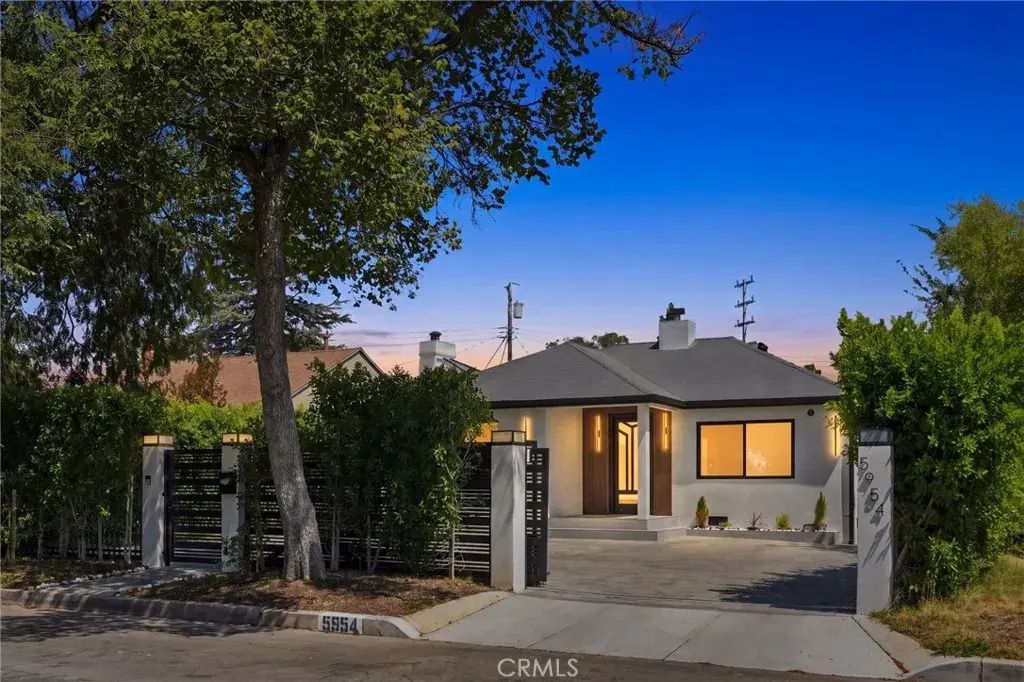 5954 Carpenter Avenue, Valley Village